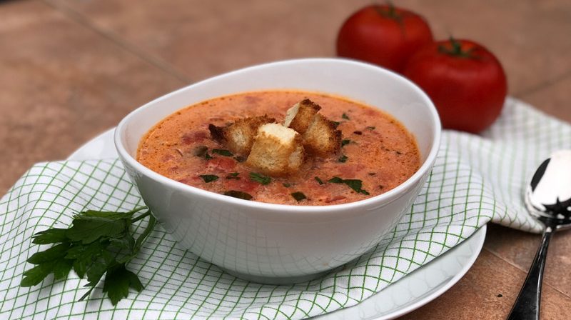 Tomato Soup with Coriander Fennel