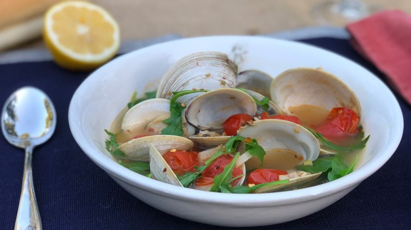 Clams with Fennel, Tomatoes and Arugula